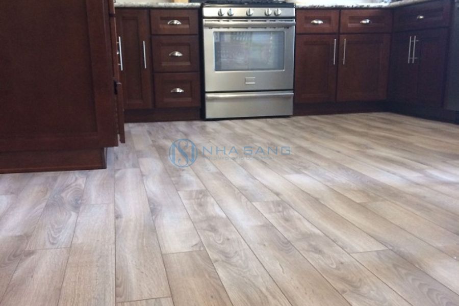 Nên Ốp Sàn Gỗ Bản To Hay Bản Nhỏ? Lựa Chọn Nào Phù Hợp Cho Nhà Của Bạn?