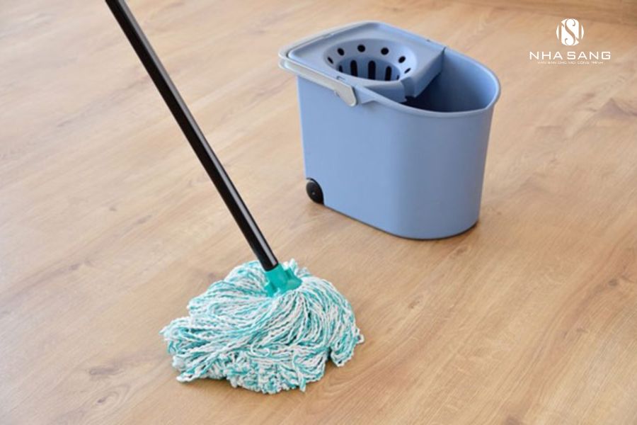 Tại Sao Nên Sử Dụng Nước Lau Sàn Gỗ Chuyên Dụng Cho Sàn Gỗ ?